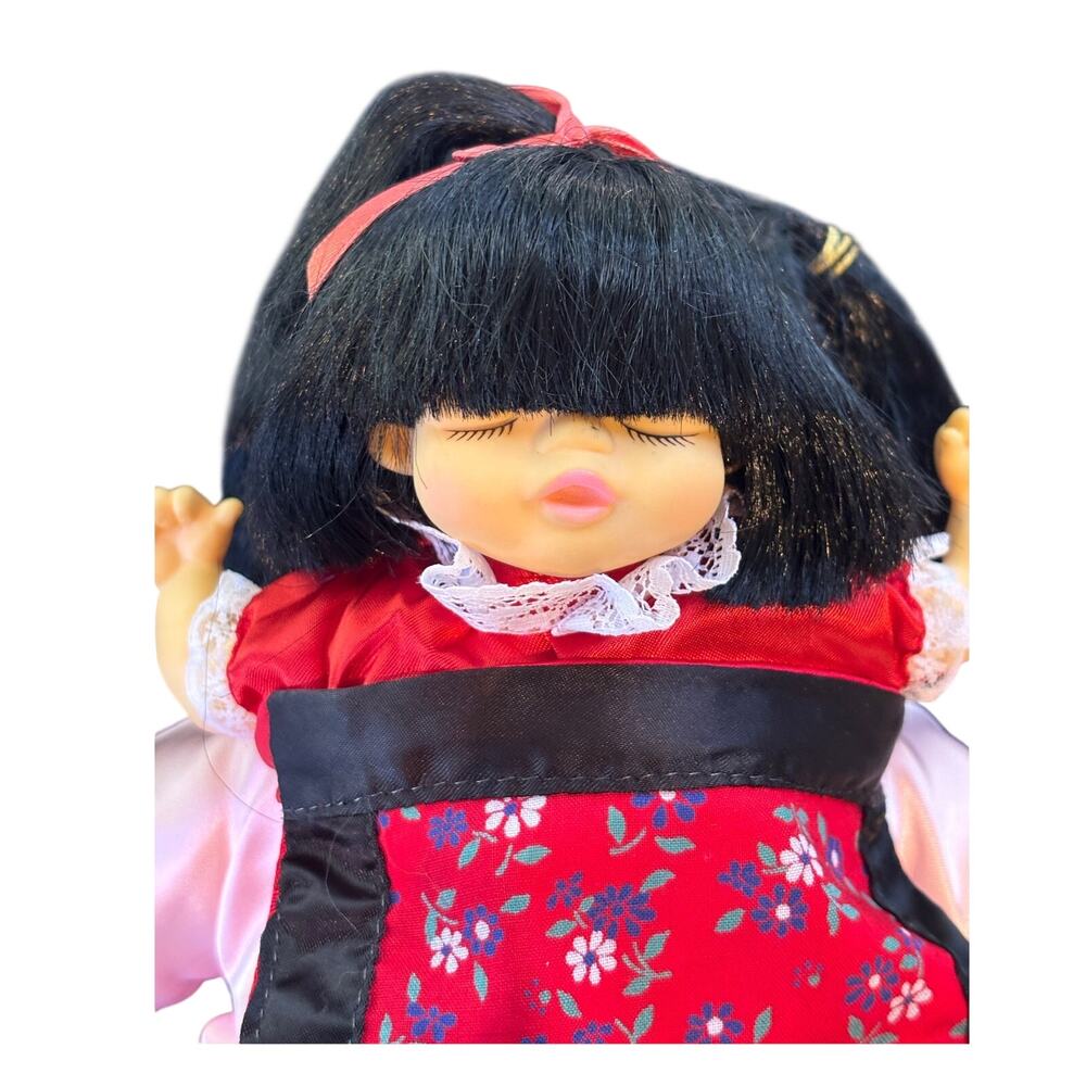 Vintage 1982 Chopstick Kids Doll with Baby in Carrier & Passport, JMB Jacobsen - Picture 4 of 7